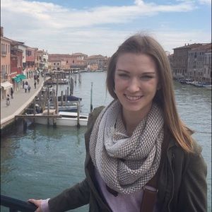 Meet your Posher, Katie